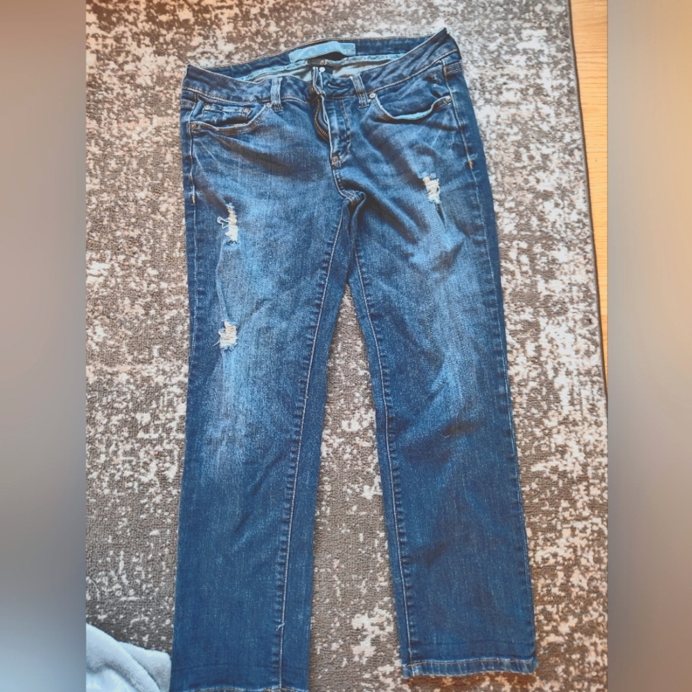 Woman size 7 dark wash straight leg pants